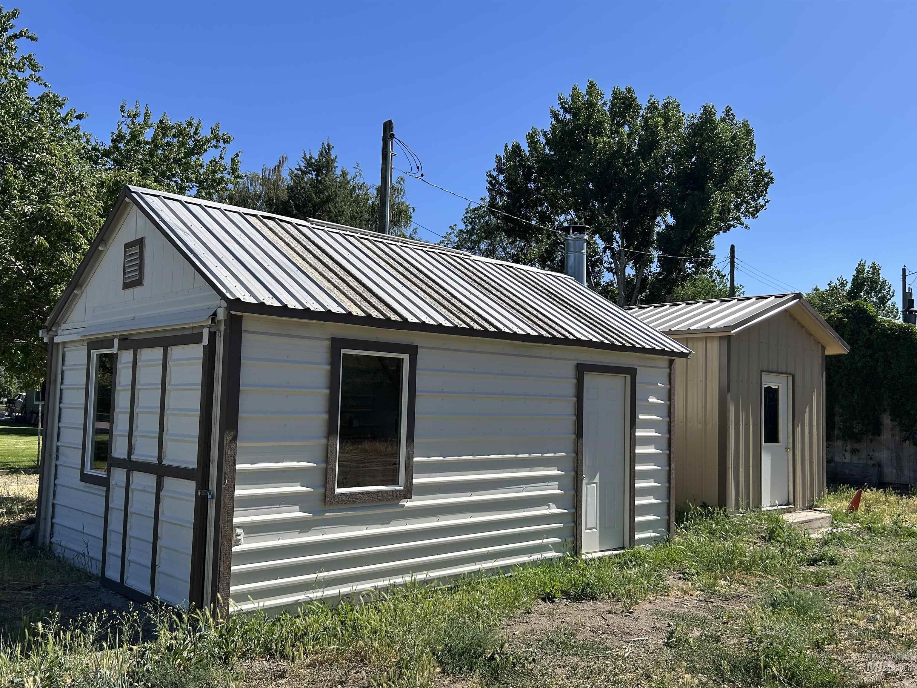 308 S Custer Property Photo 14