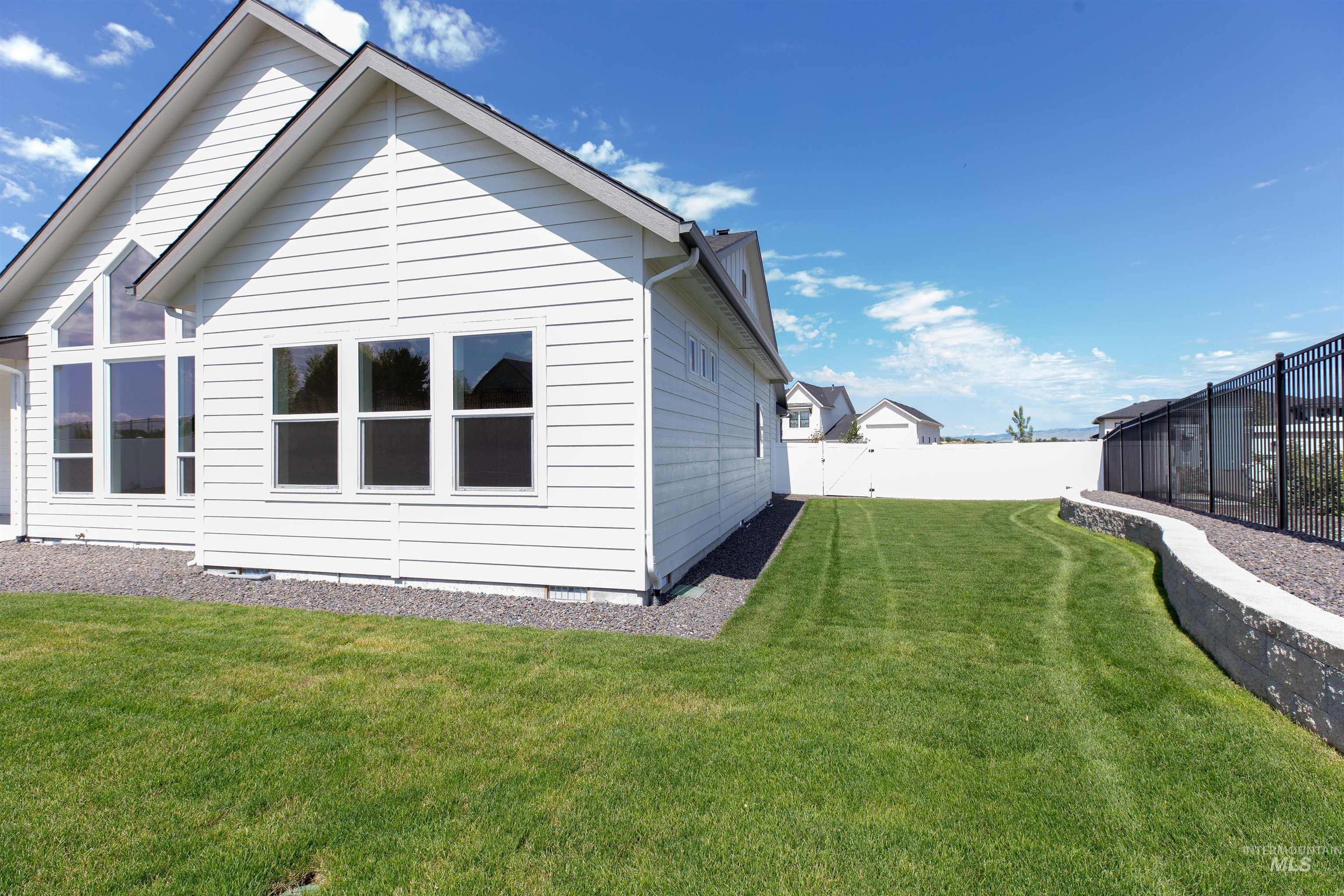 523 E Jarvis Ct. Property Photo 44