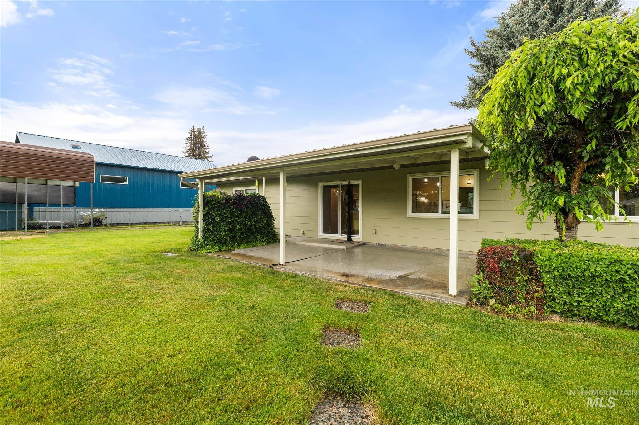 222 Dawn St Property Photo 35