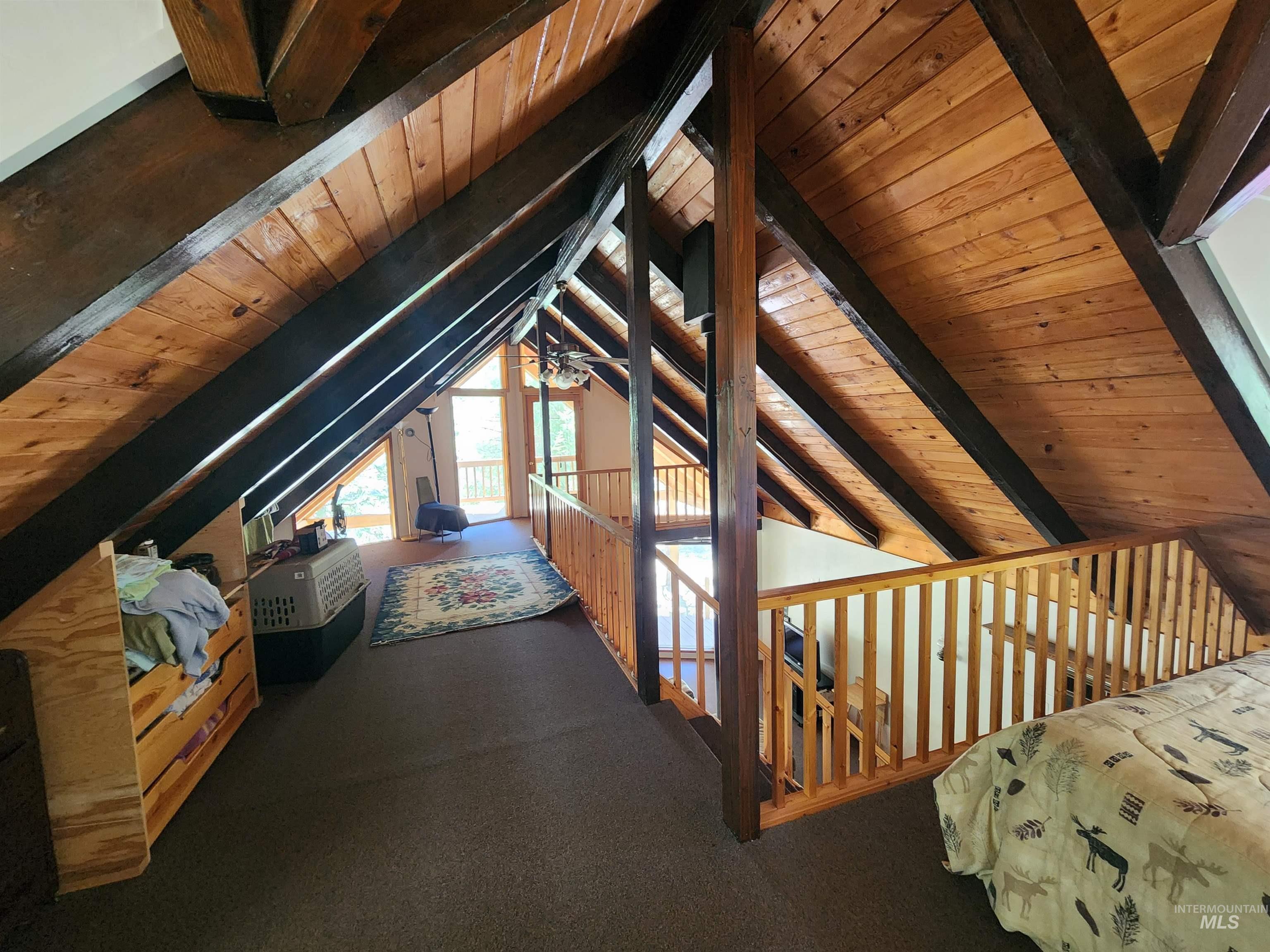 1616 E River Dr. Property Photo 7