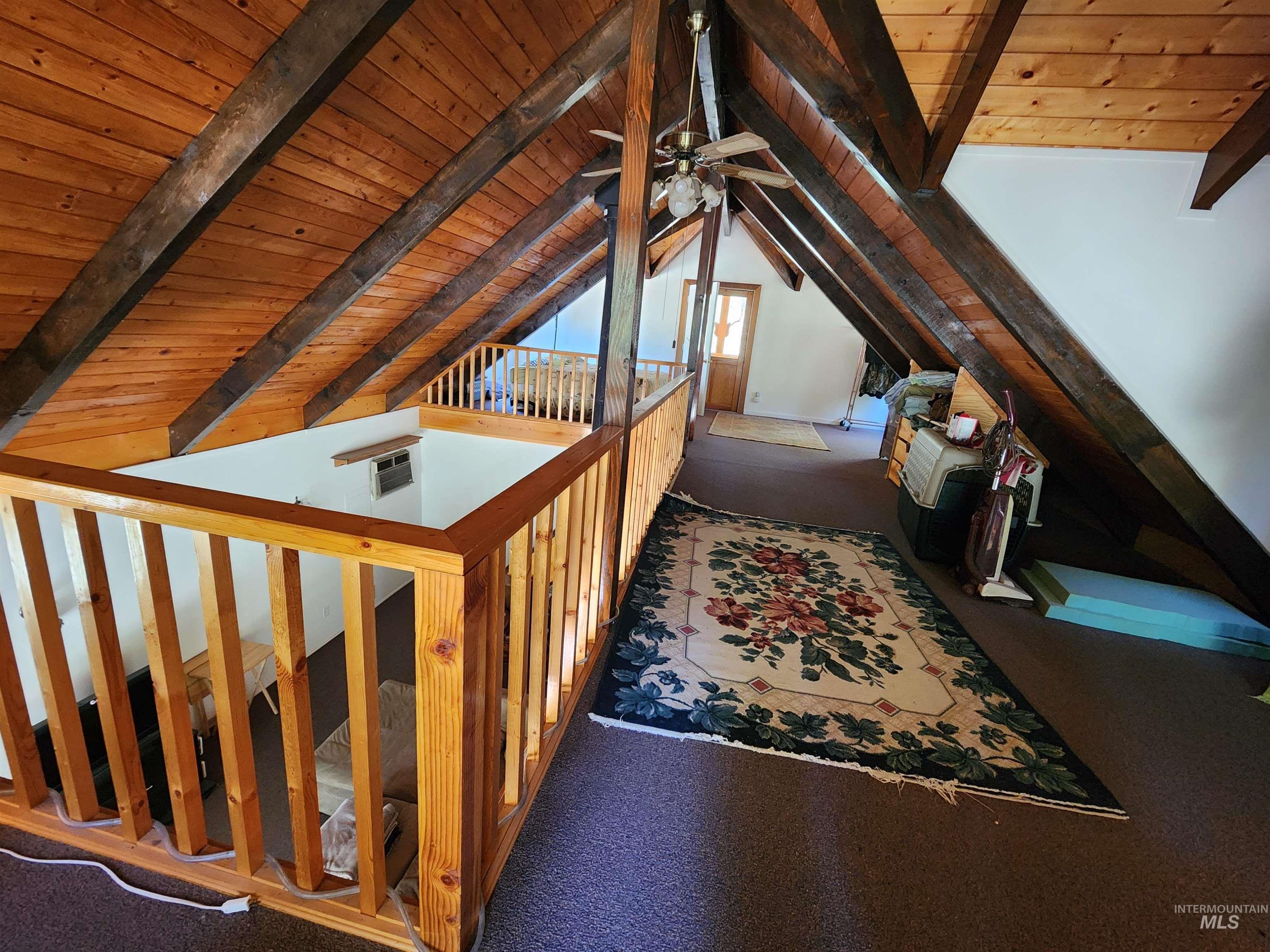 1616 E River Dr. Property Photo 9