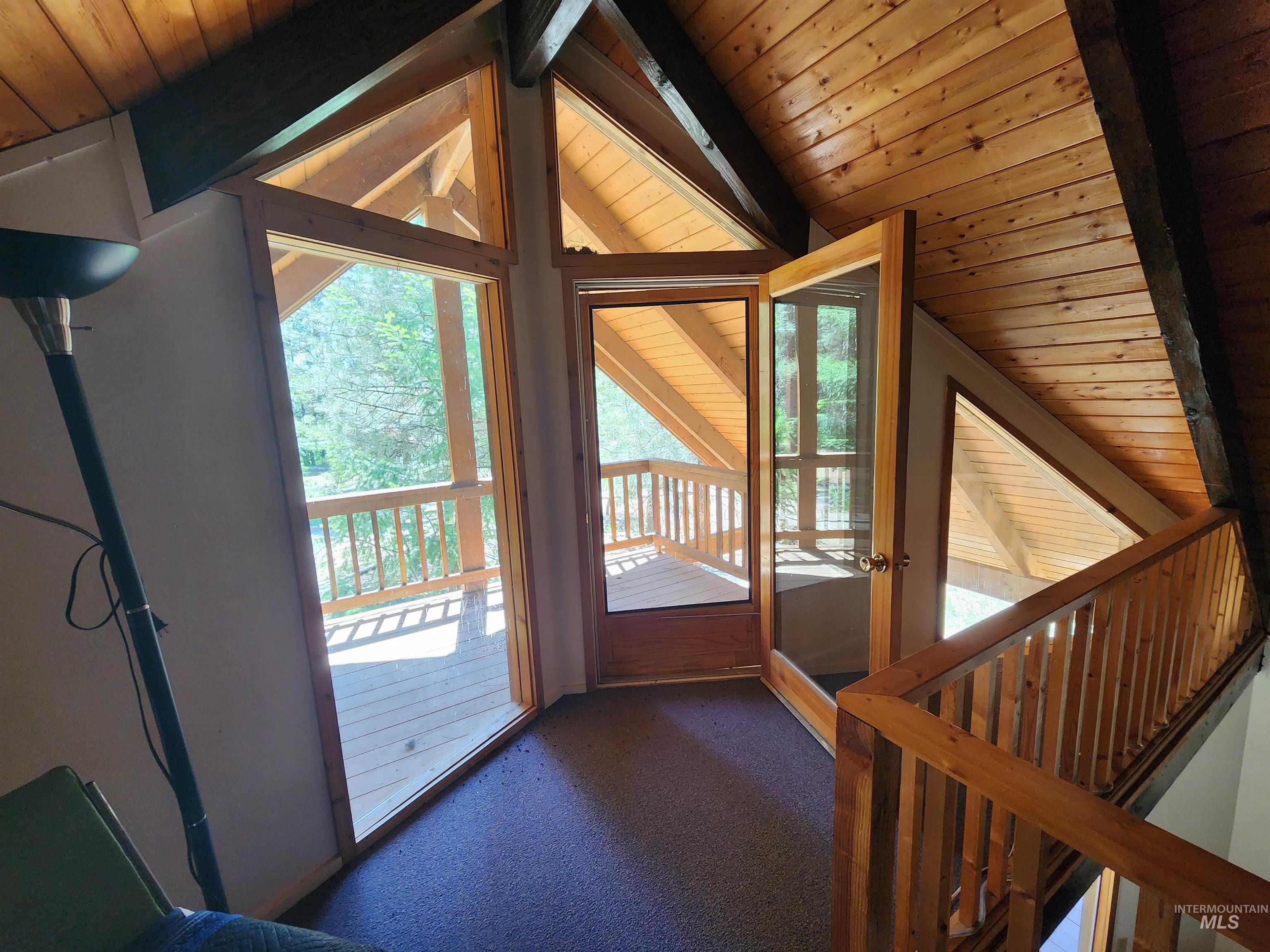 1616 E River Dr. Property Photo 10