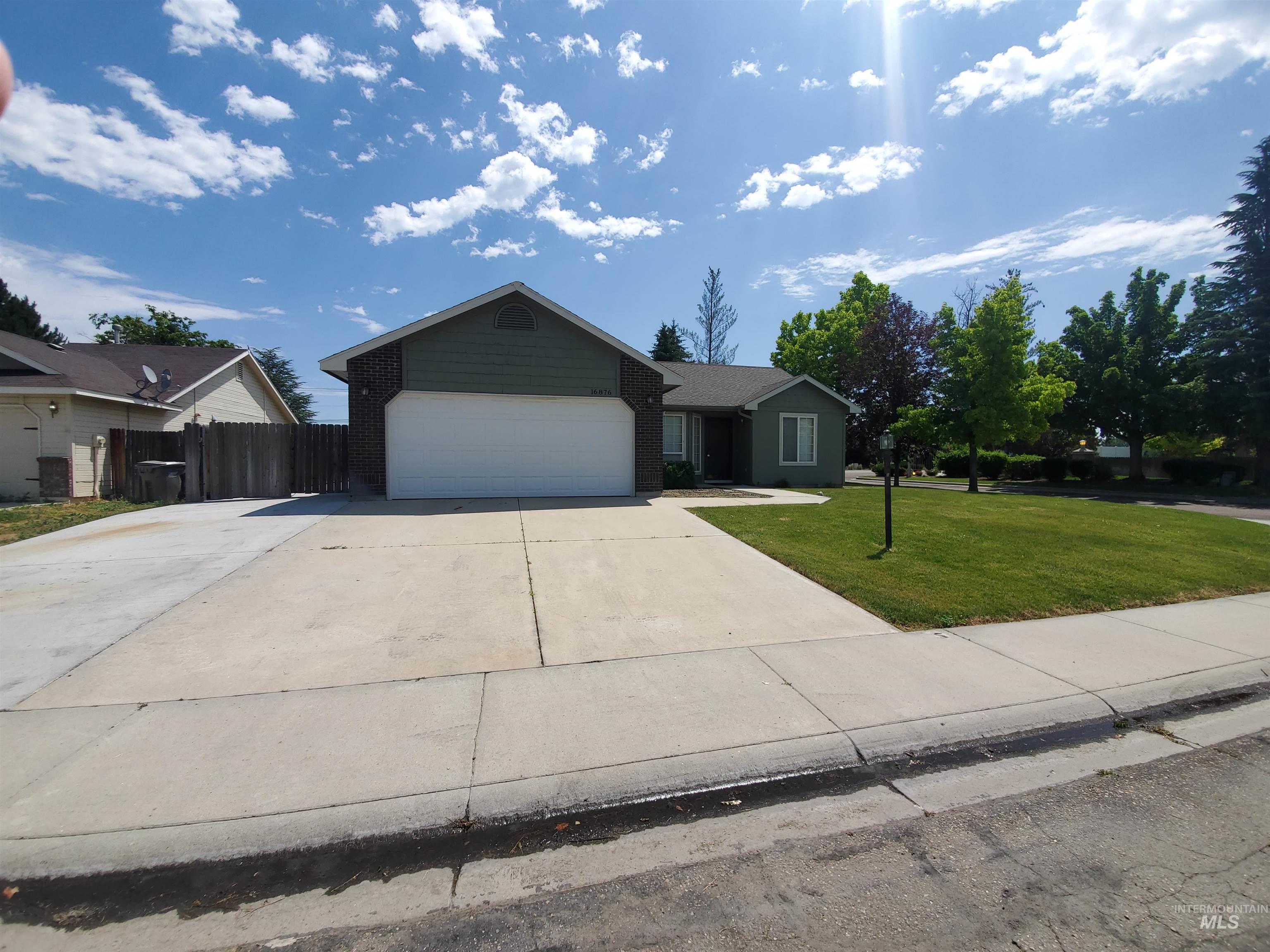 16876 N Orah Ct. Property Photo 1