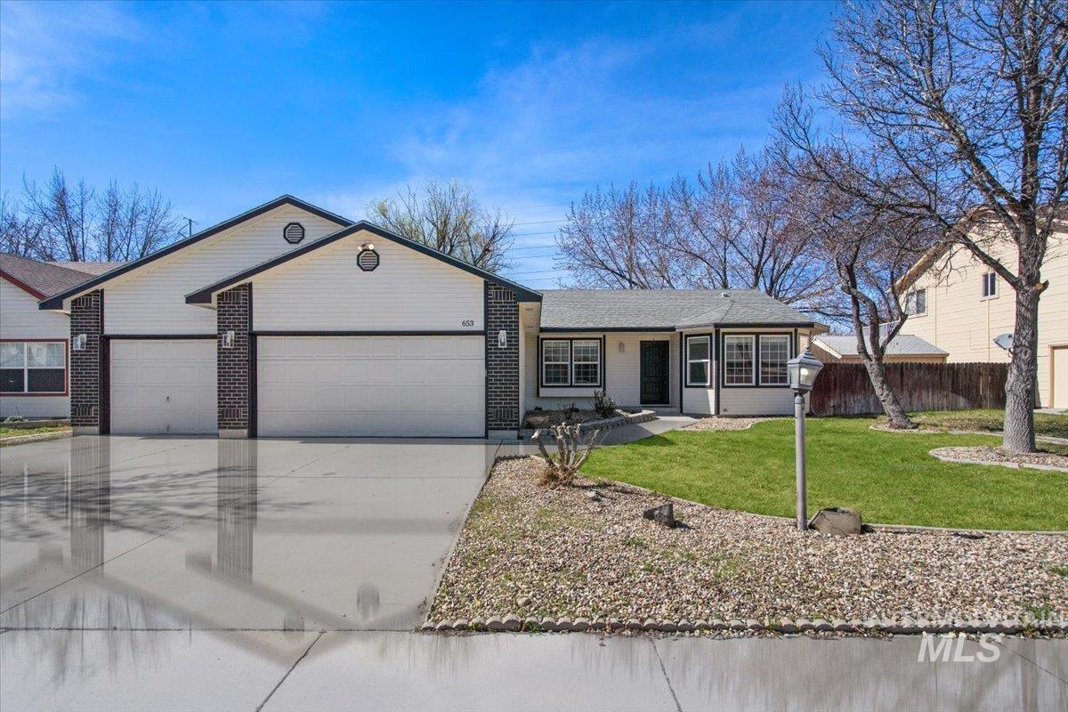 653 S Tennyson Way Property Photo 1