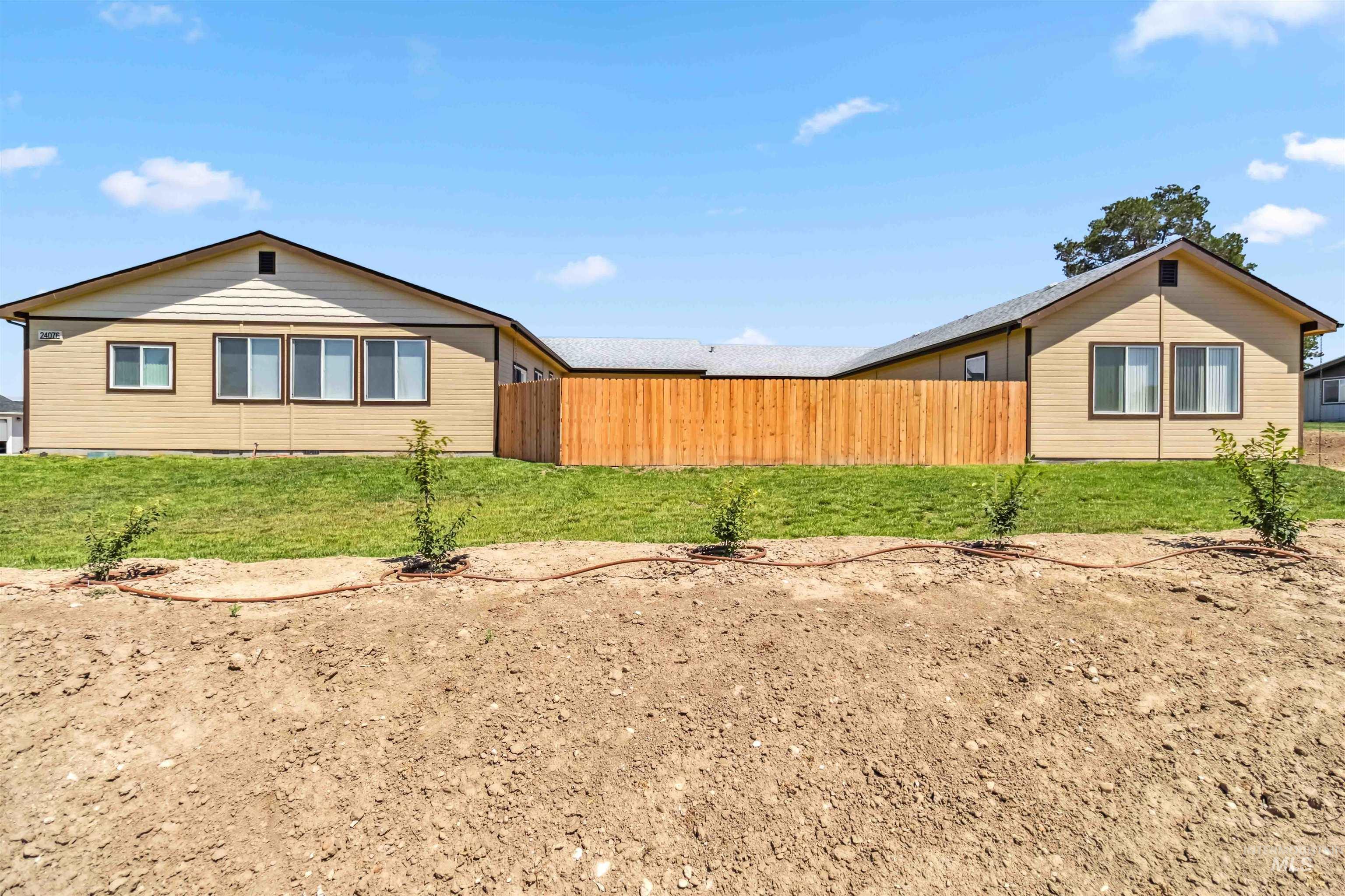 24076 Middleton Rd Property Photo 1