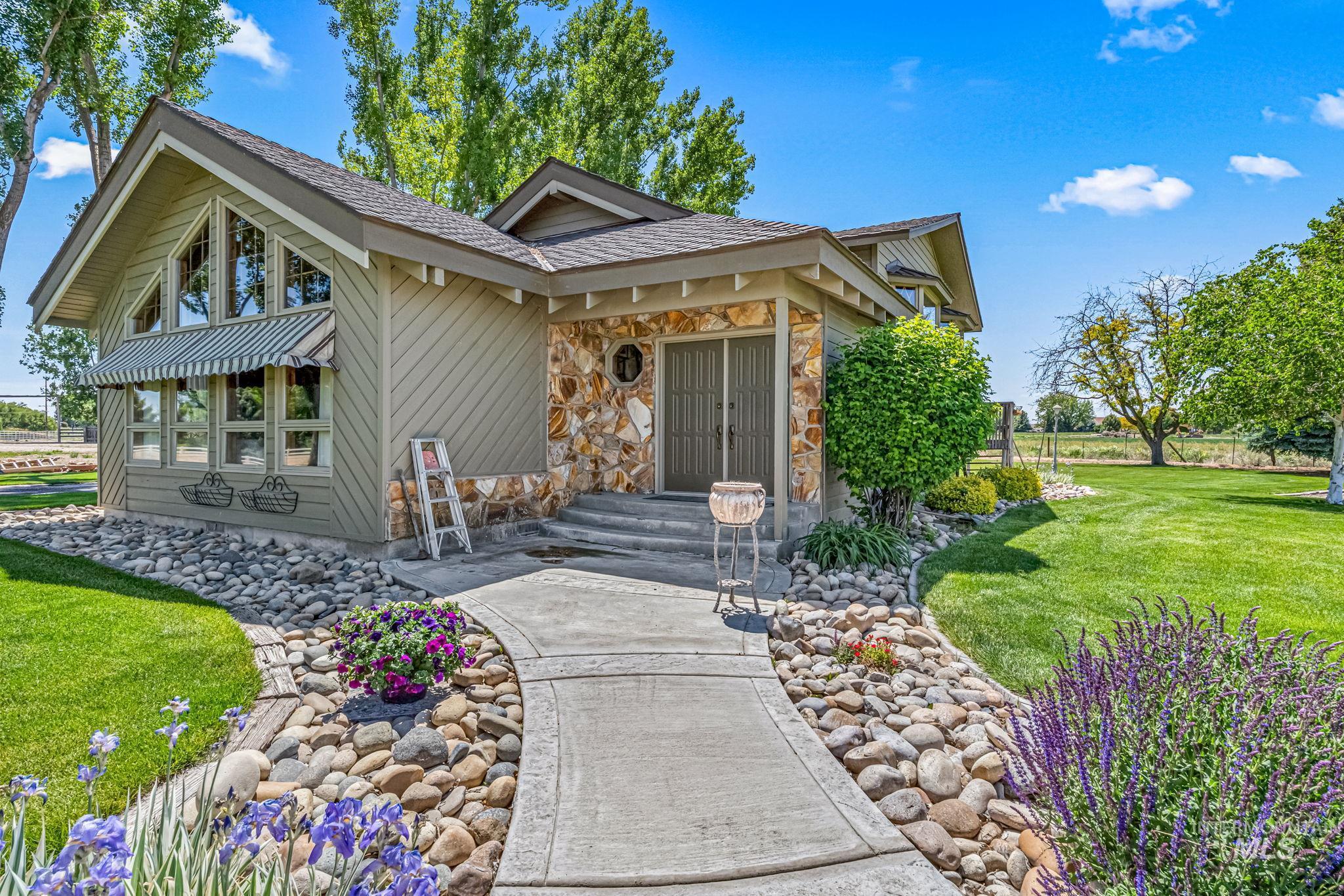 5537 Highway 30 S Property Photo 1