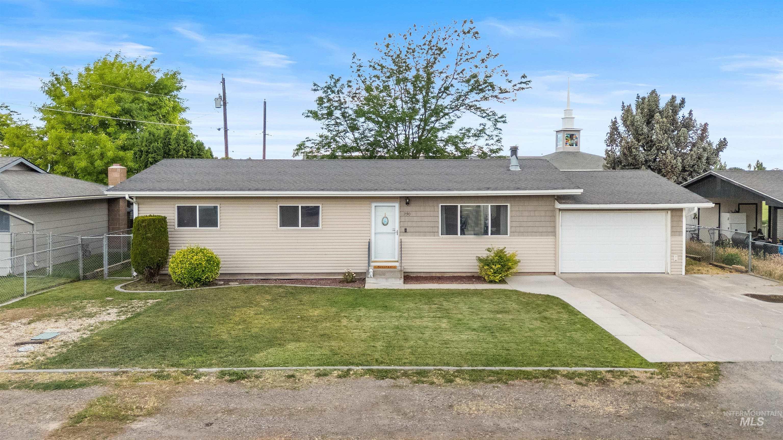 230 Sage St Property Photo