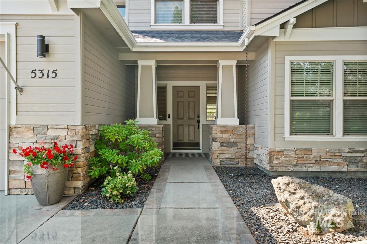 5315 N Red Hills Pl Property Photo 1