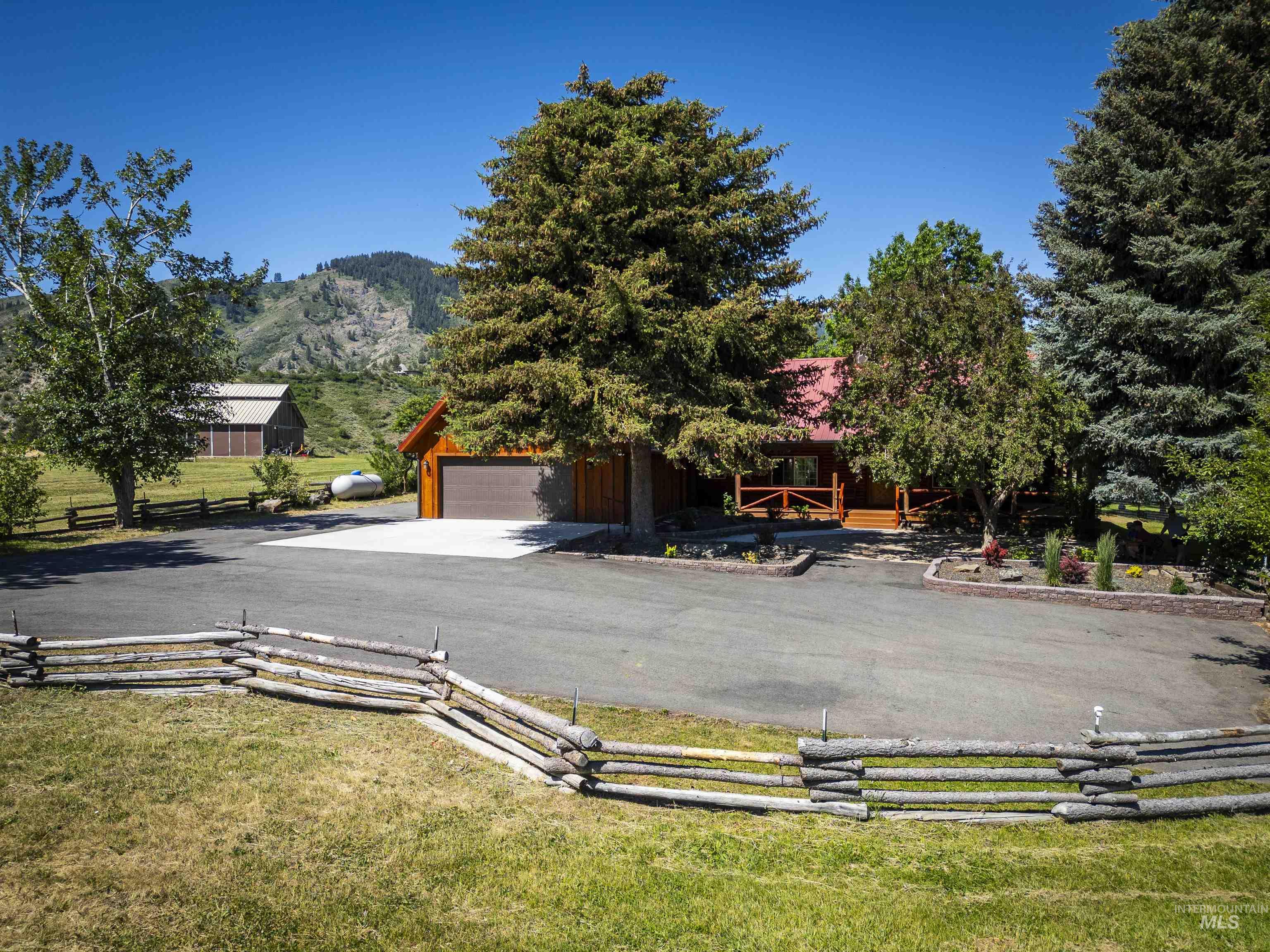 39 Burnett Dr