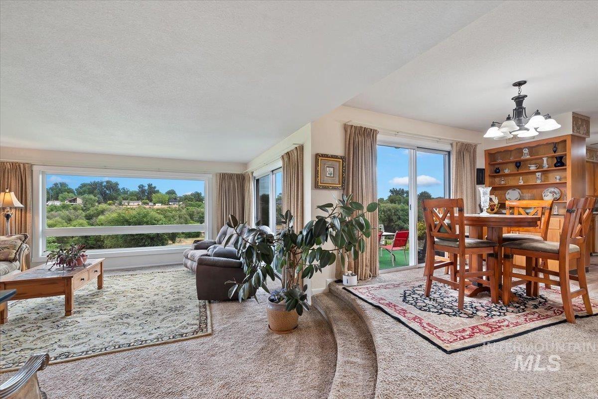 22020 Rio Vista Dr Property Photo 7