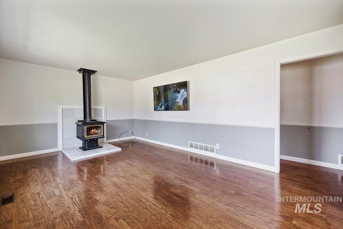 1341 N Fillmore Property Photo 7