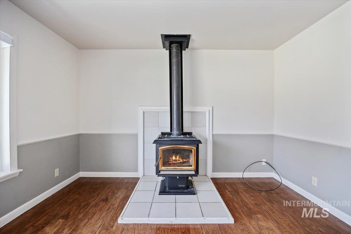 1341 N Fillmore Property Photo 11