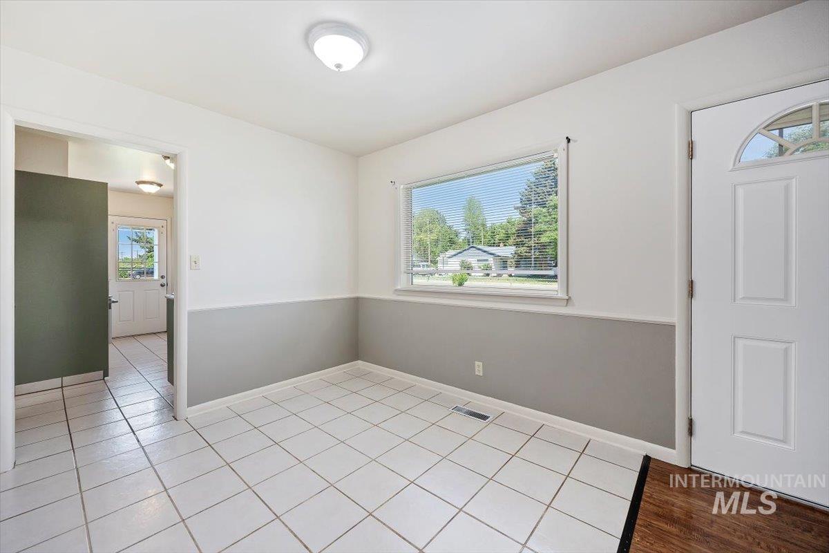 1341 N Fillmore Property Photo 13