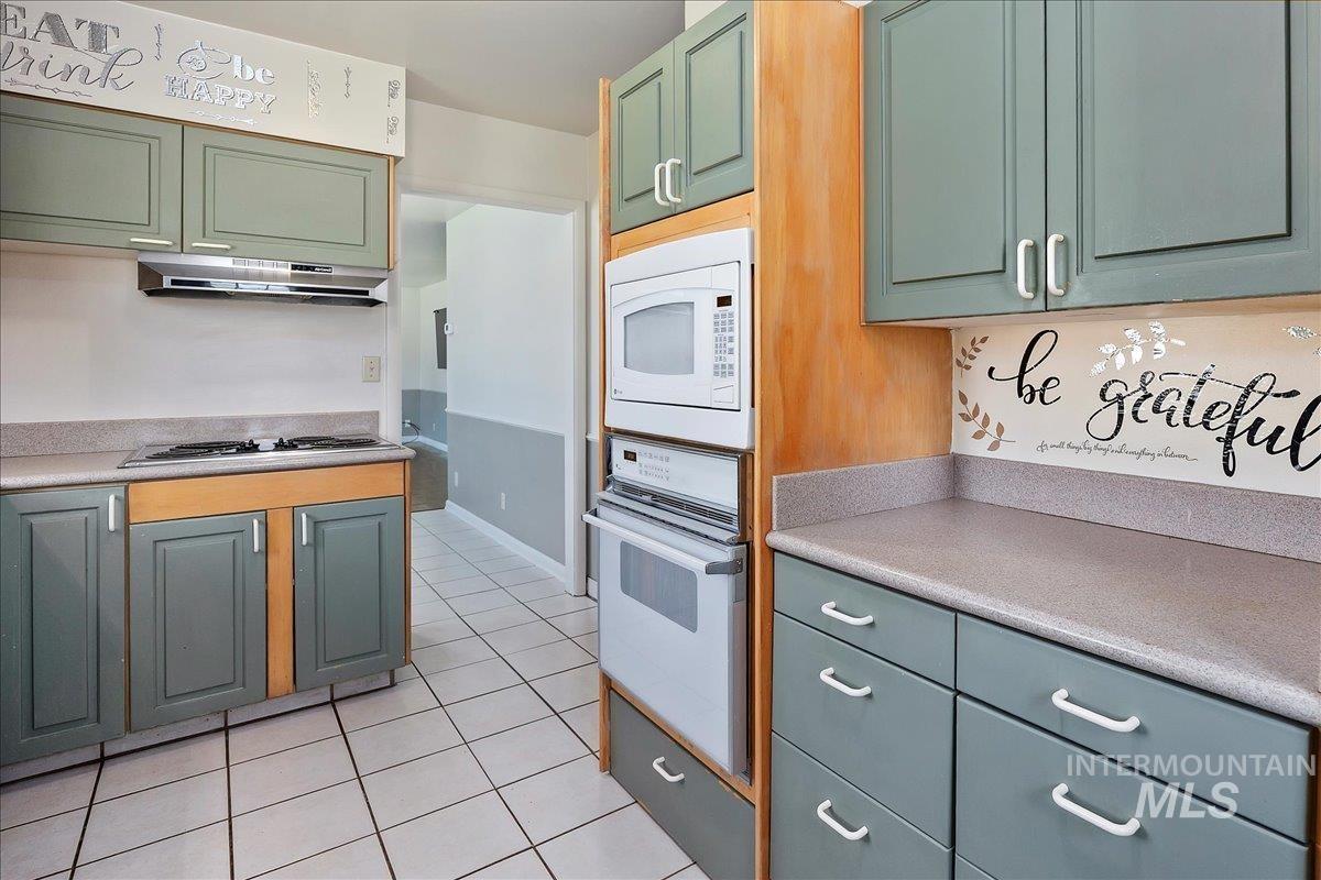 1341 N Fillmore Property Photo 15