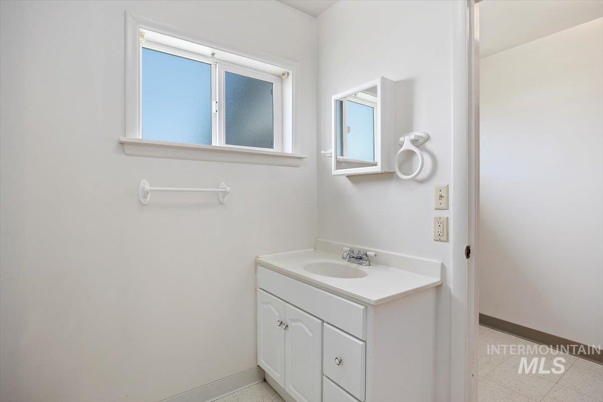 1341 N Fillmore Property Photo 23