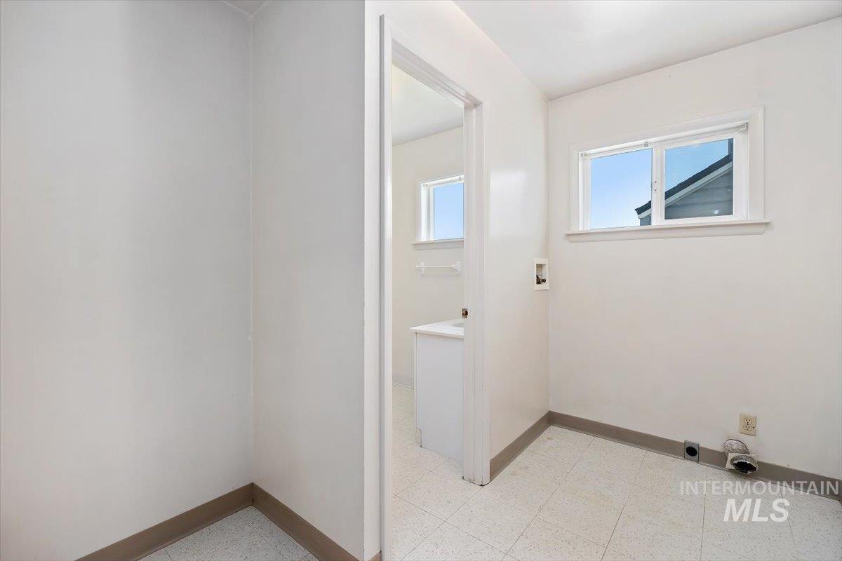1341 N Fillmore Property Photo 24