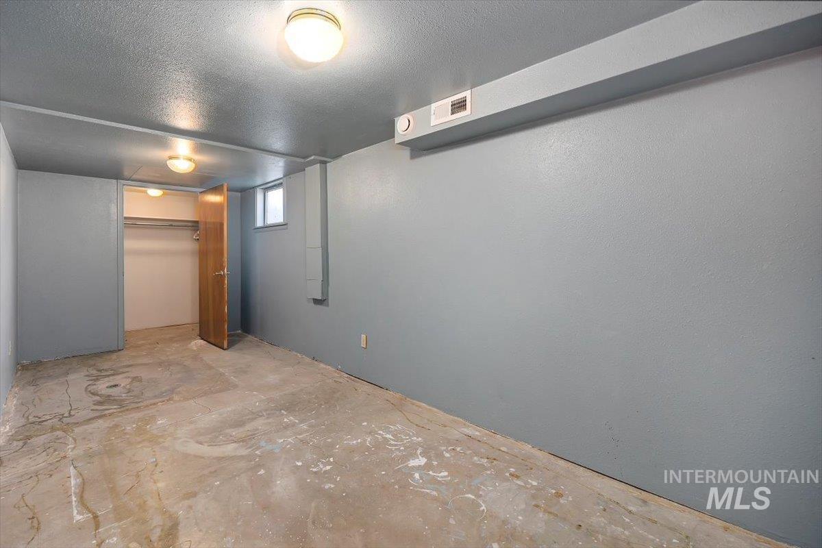 1341 N Fillmore Property Photo 28