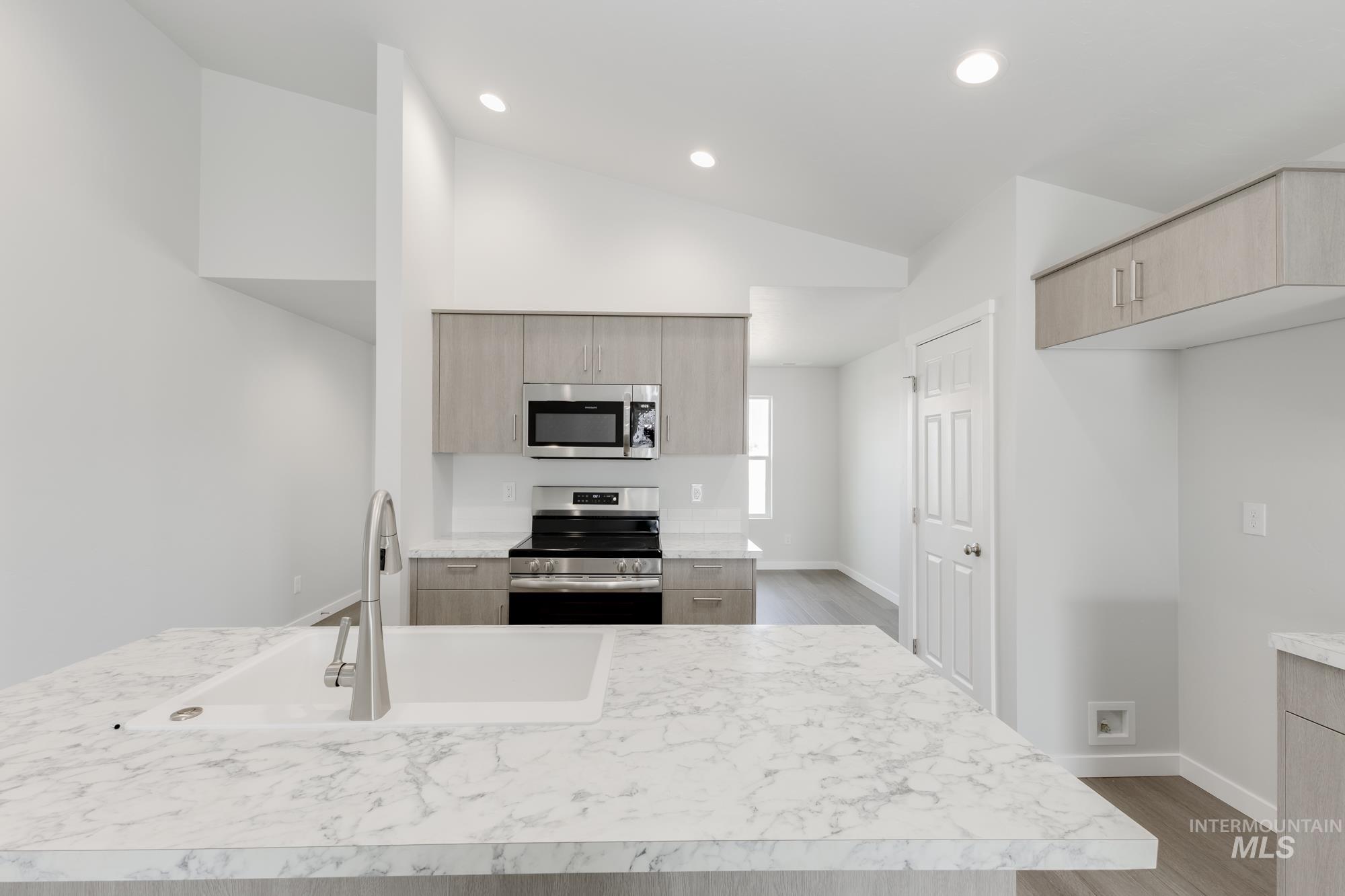 2080 Strike Eagle St Property Photo 3