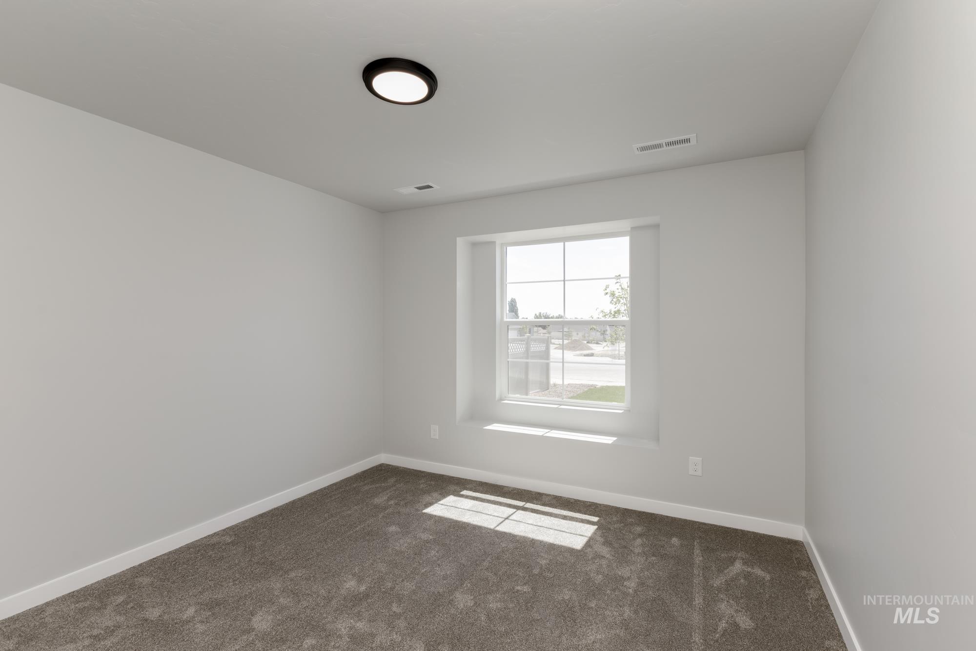 980 Morrow St Property Photo 12