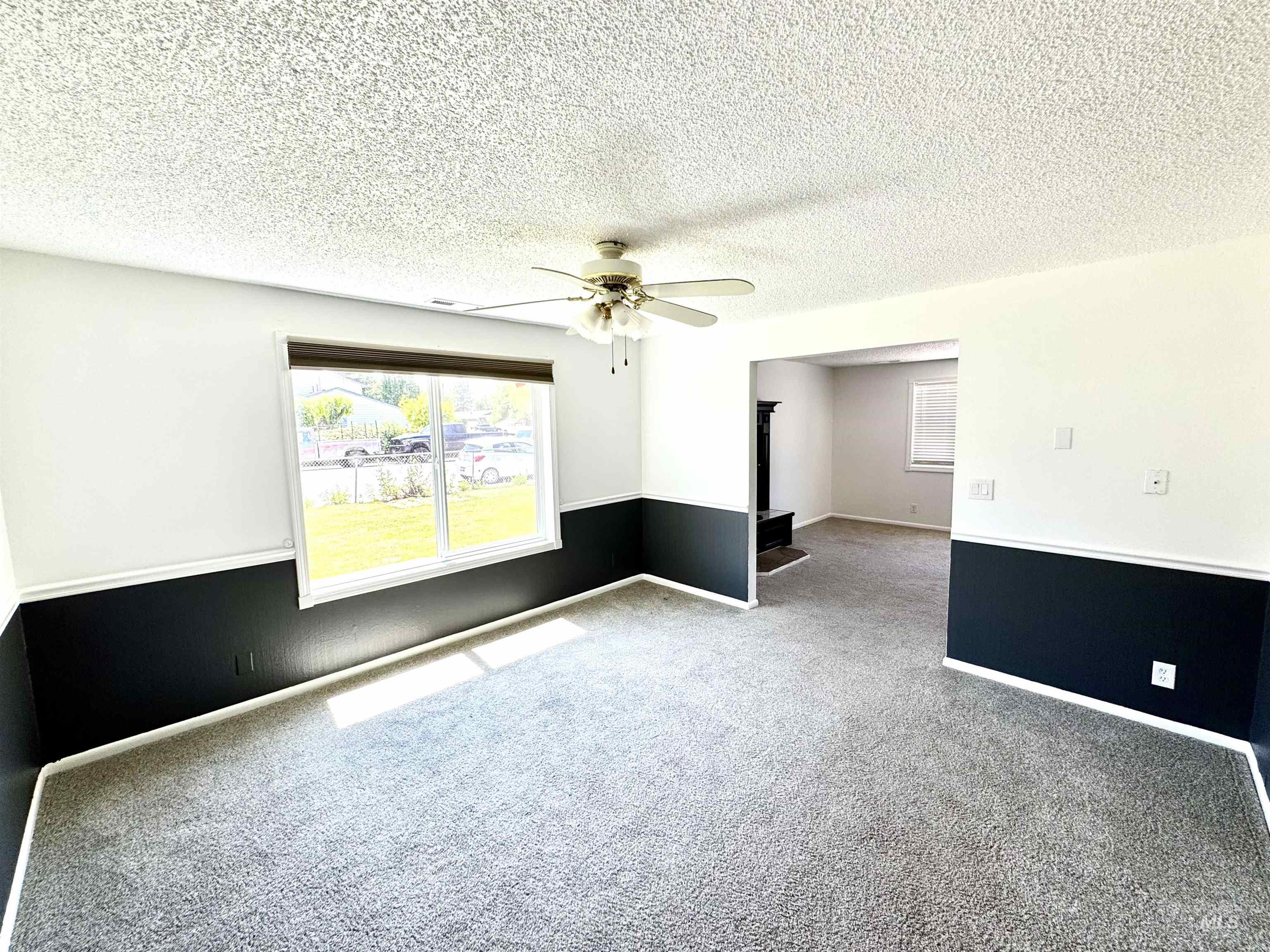 2104 S Chestnut St Property Photo 4
