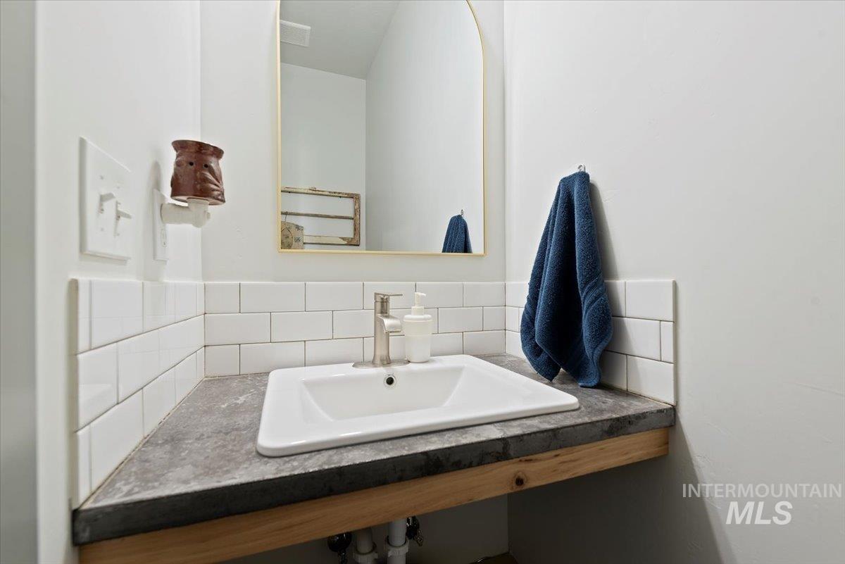 6742 Melmont Rd Property Photo 21