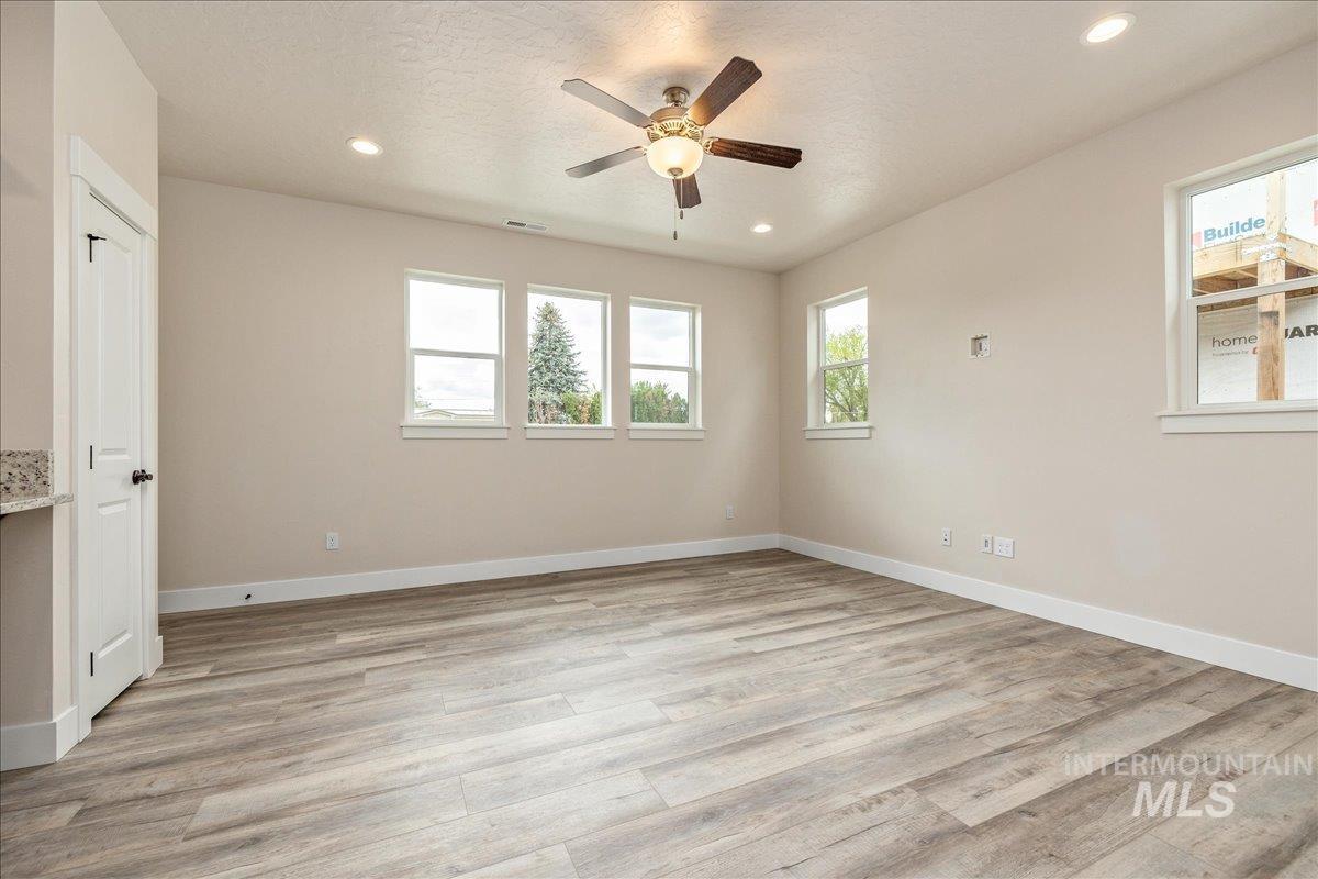 1409 N Bluffs Ridge Lane Property Photo 2