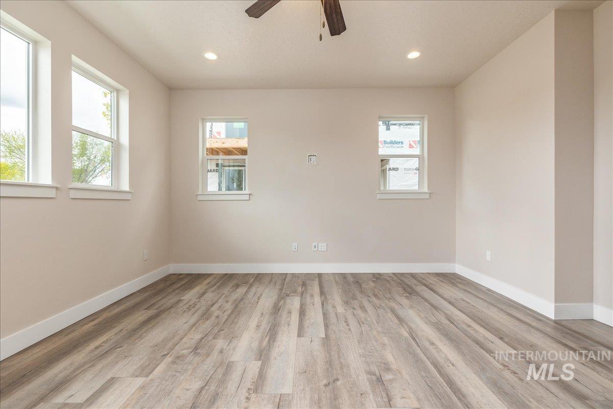 1409 N Bluffs Ridge Lane Property Photo 3