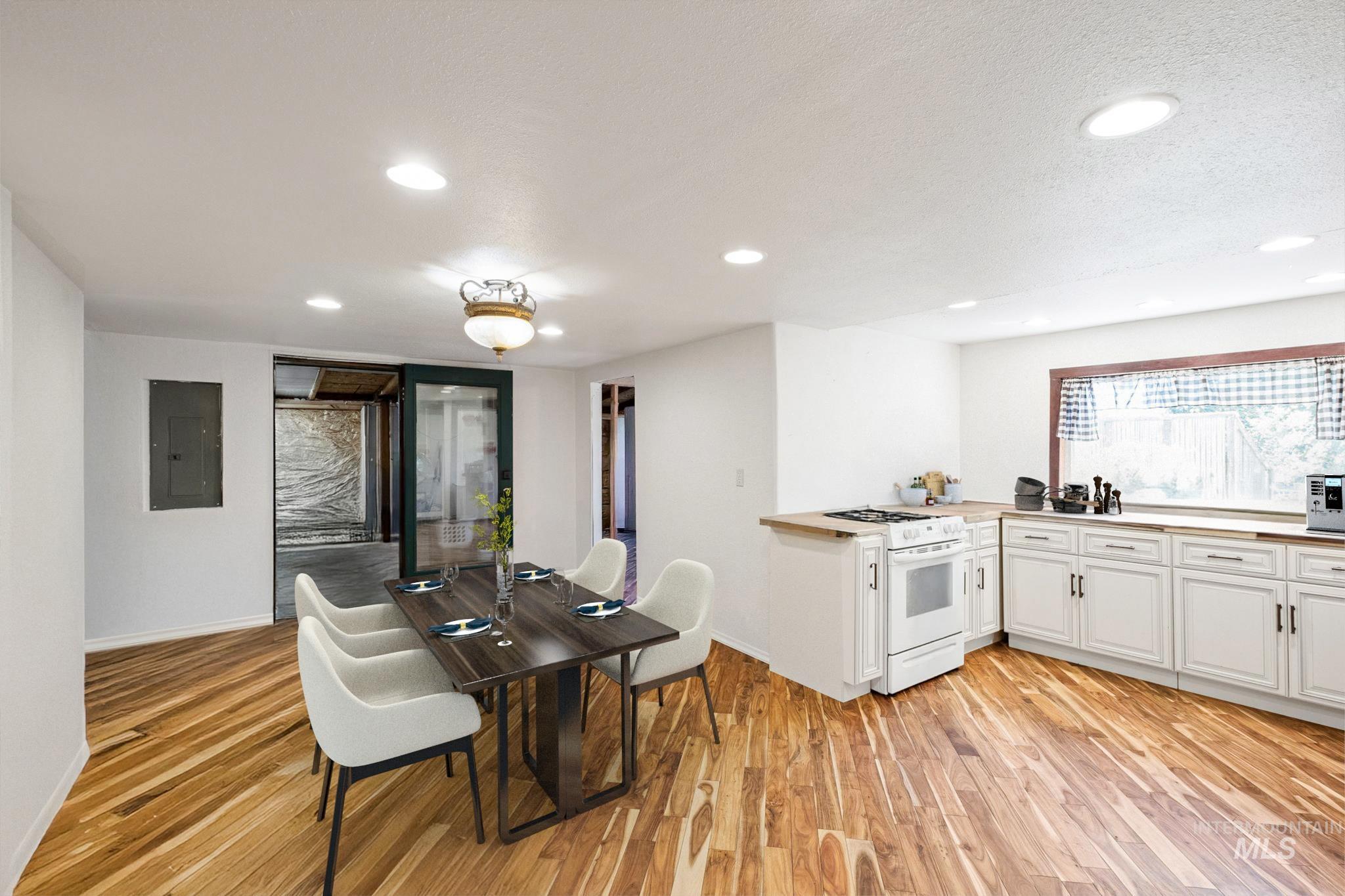 1498 Thousand Springs Property Photo 12