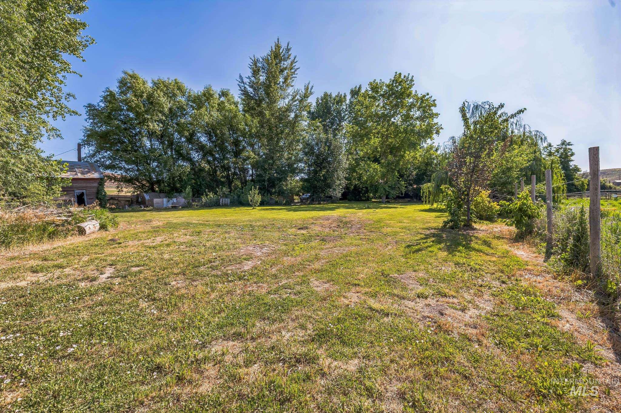 1498 Thousand Springs Property Photo 27