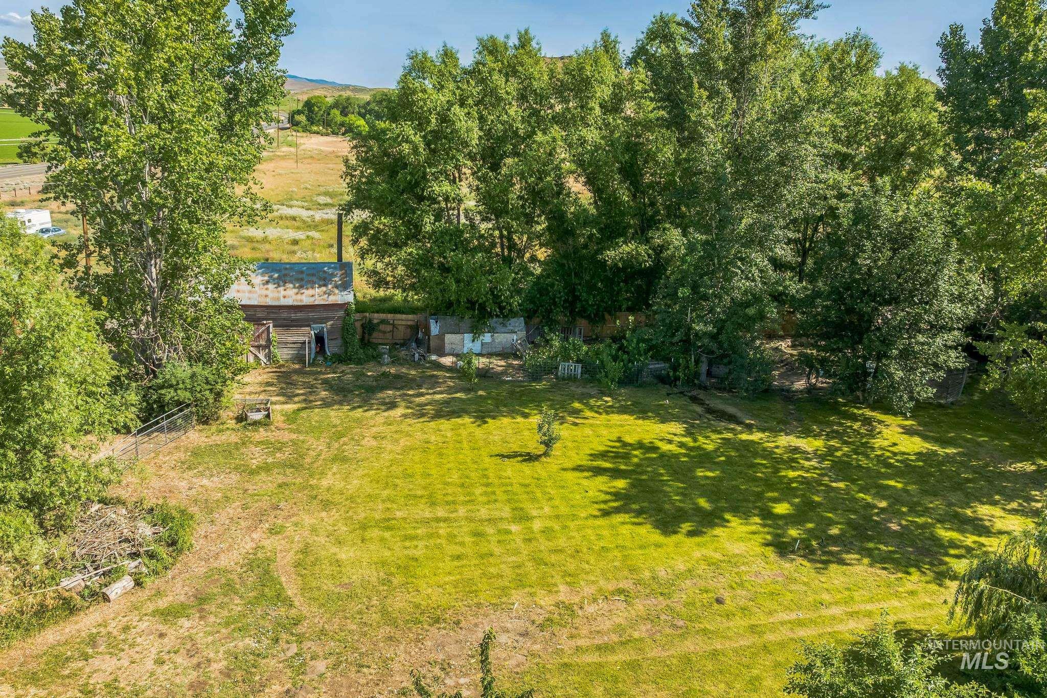 1498 Thousand Springs Property Photo 28