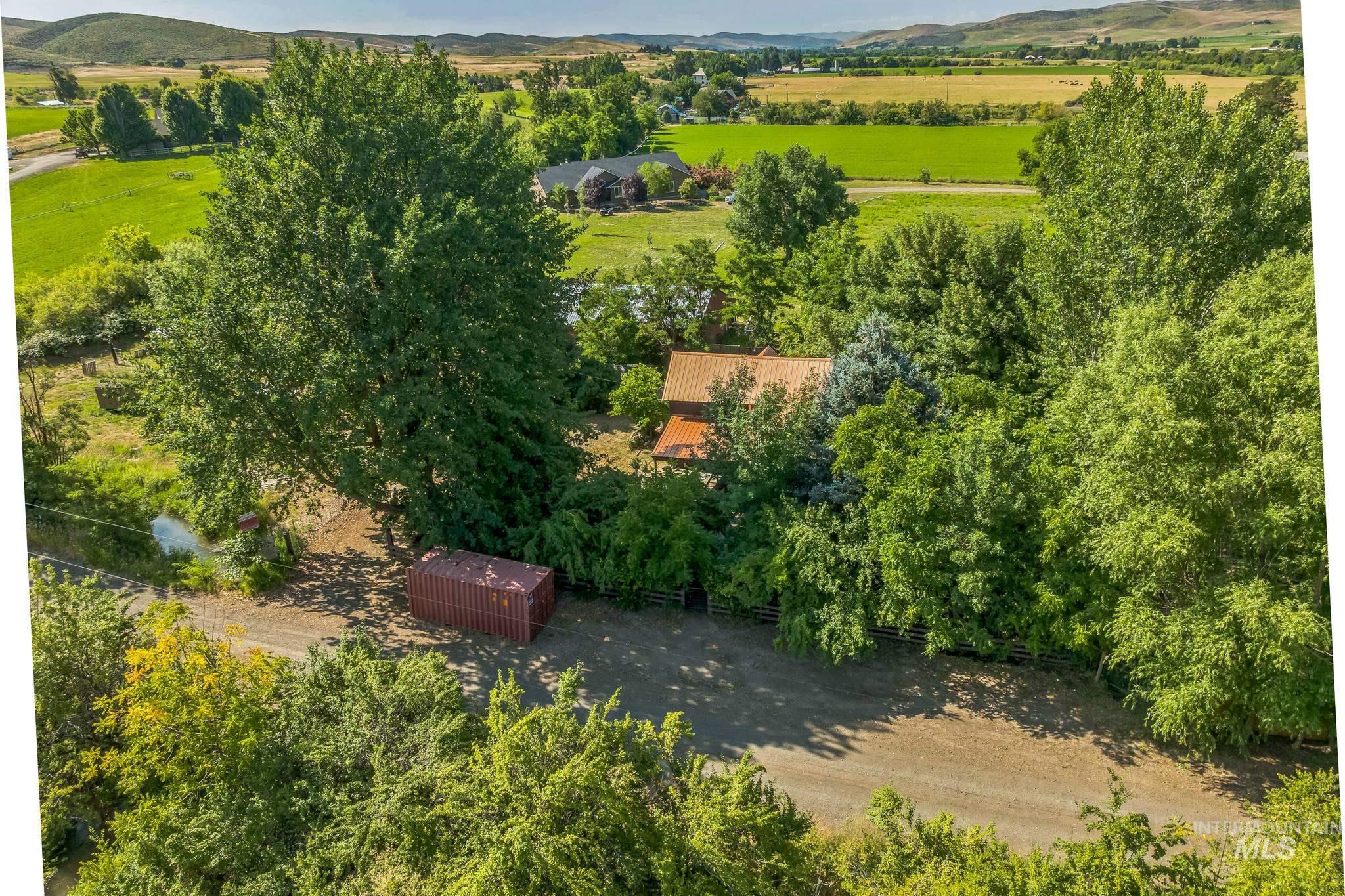 1498 Thousand Springs Property Photo 46