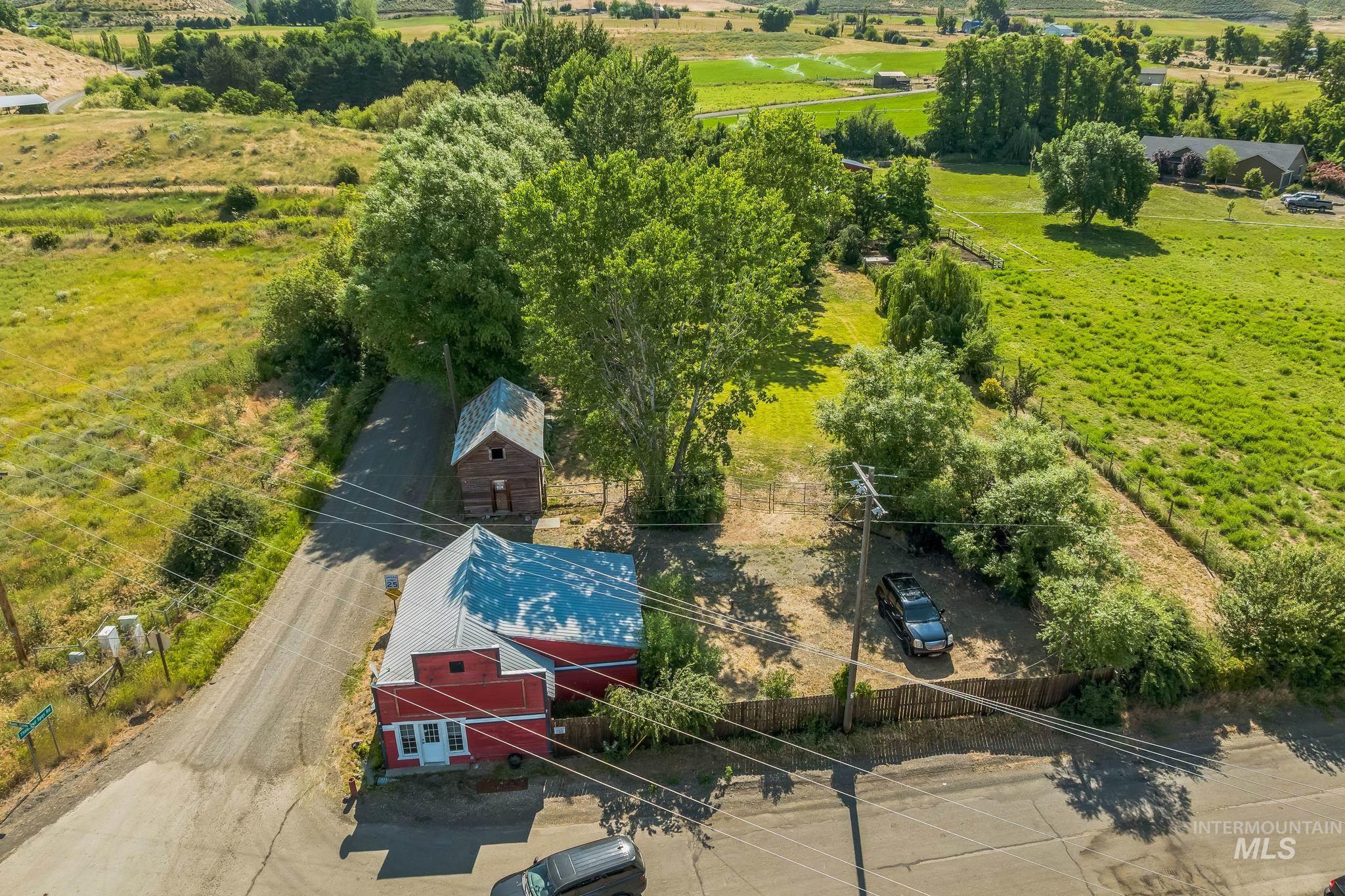 1498 Thousand Springs Property Photo 49