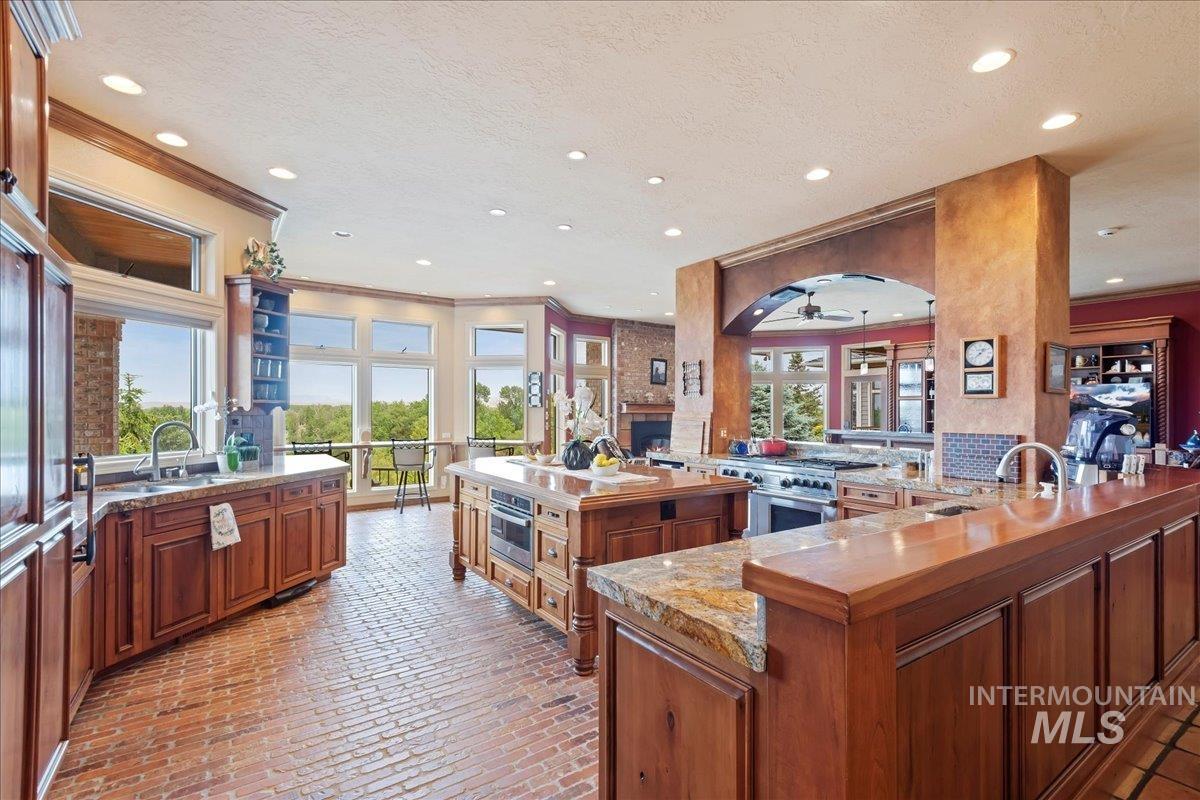 600 W River Heights Dr. Property Photo 10
