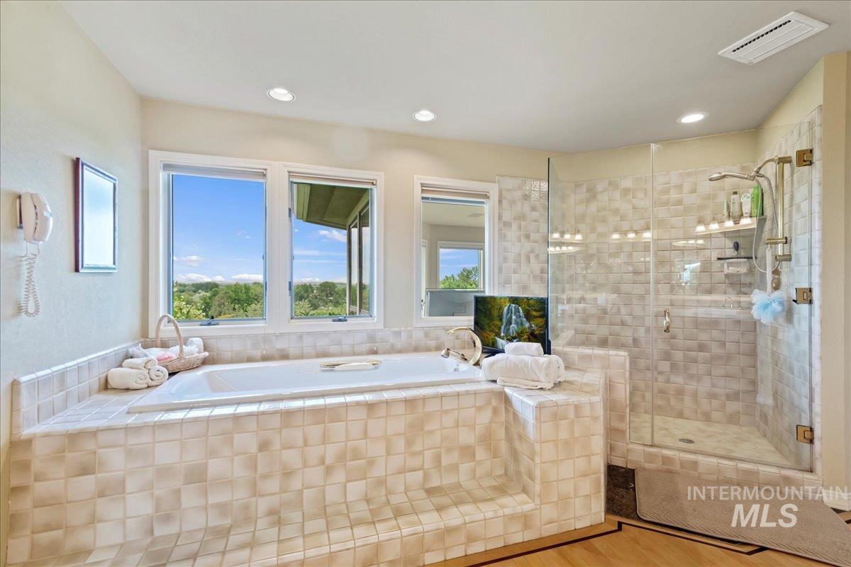 600 W River Heights Dr. Property Photo 18