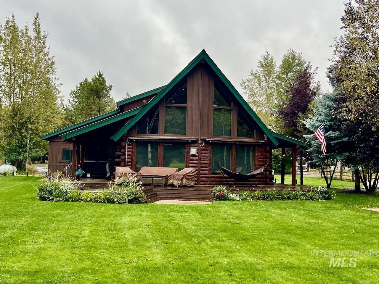 1610 Timber Circle Property Photo 1
