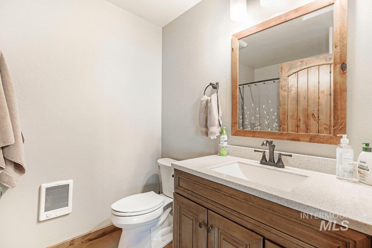 2040 E 2200 N Property Photo 10