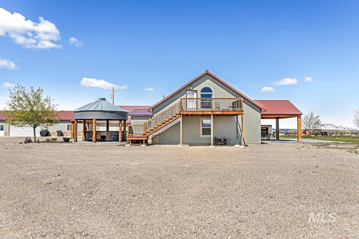 2040 E 2200 N Property Photo 15