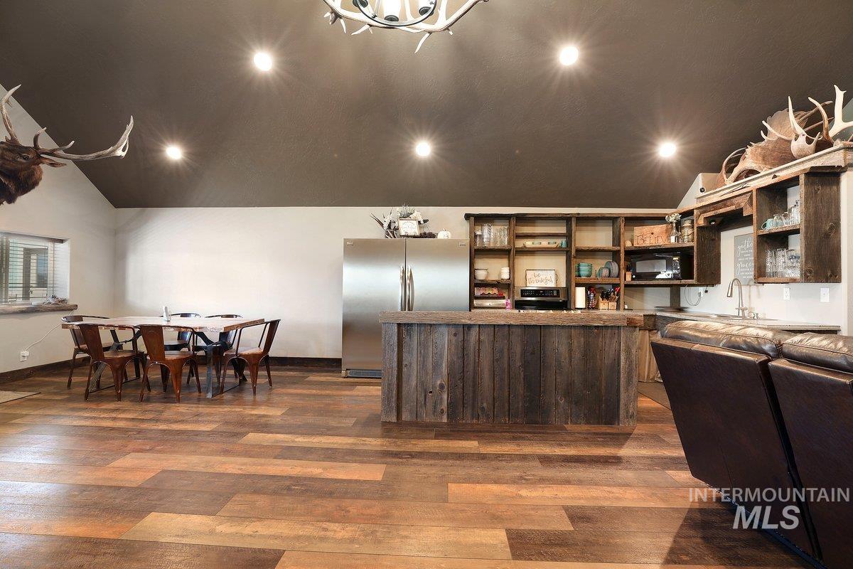 2040 E 2200 N Property Photo 18