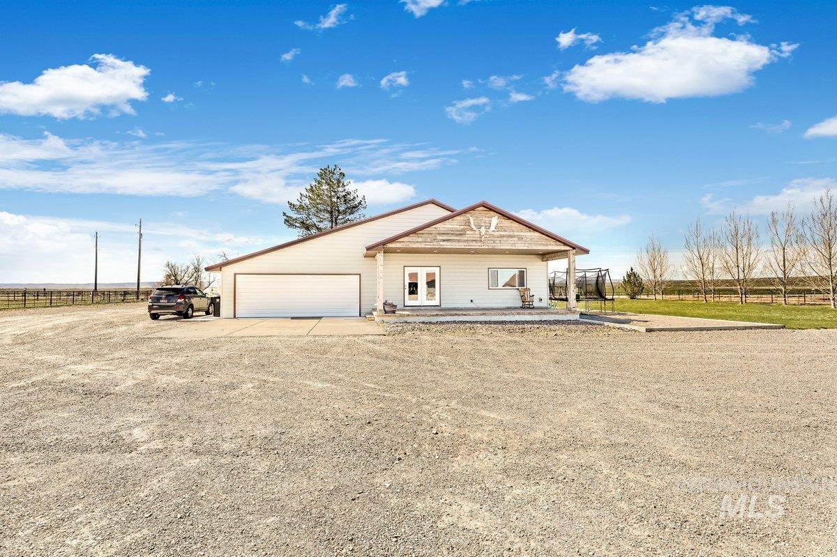 2040 E 2200 N Property Photo 20