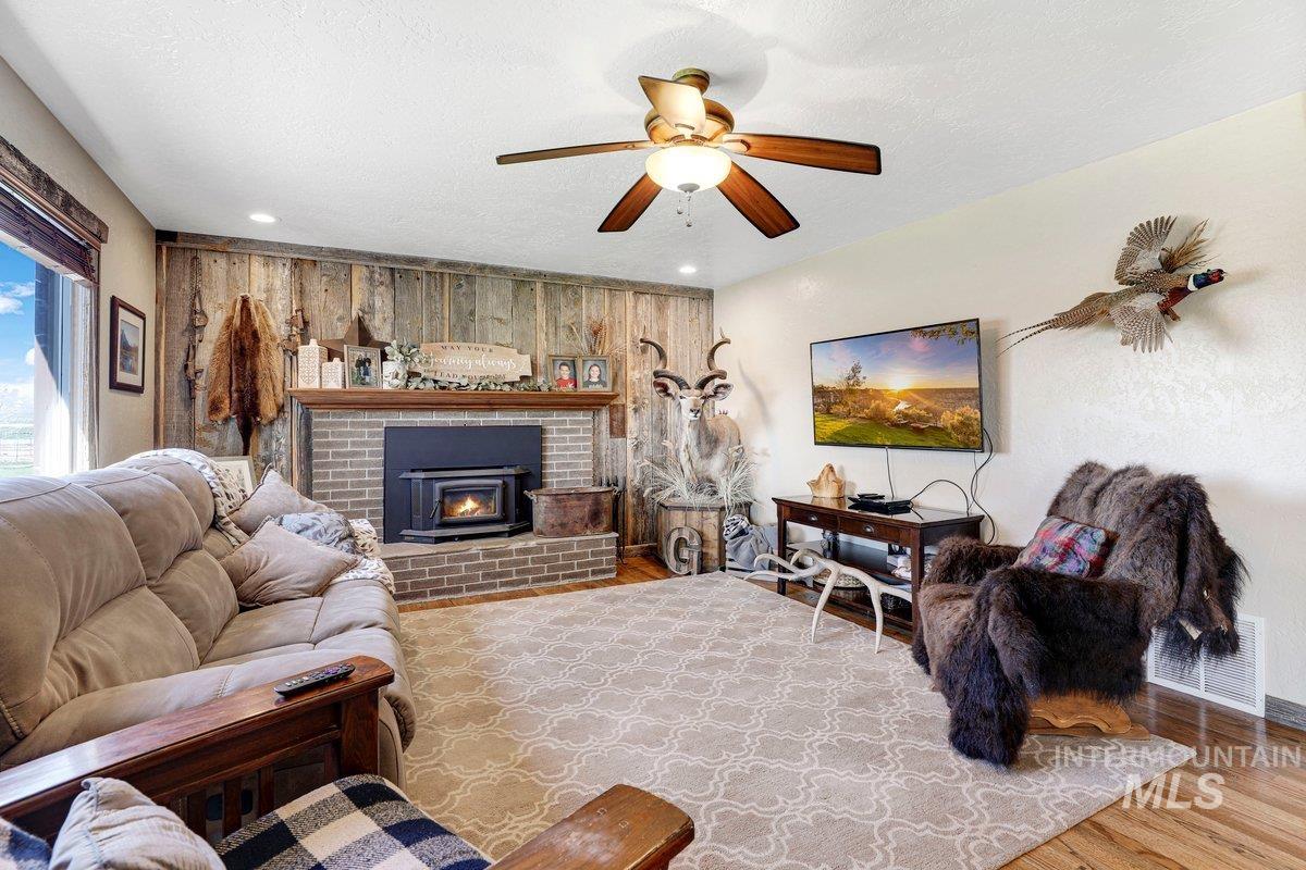 2040 E 2200 N Property Photo 22