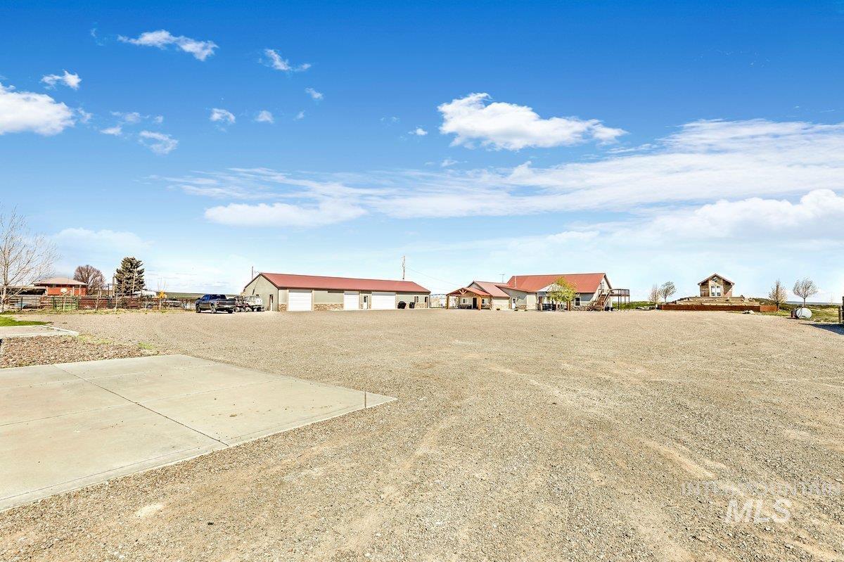 2040 E 2200 N Property Photo 33