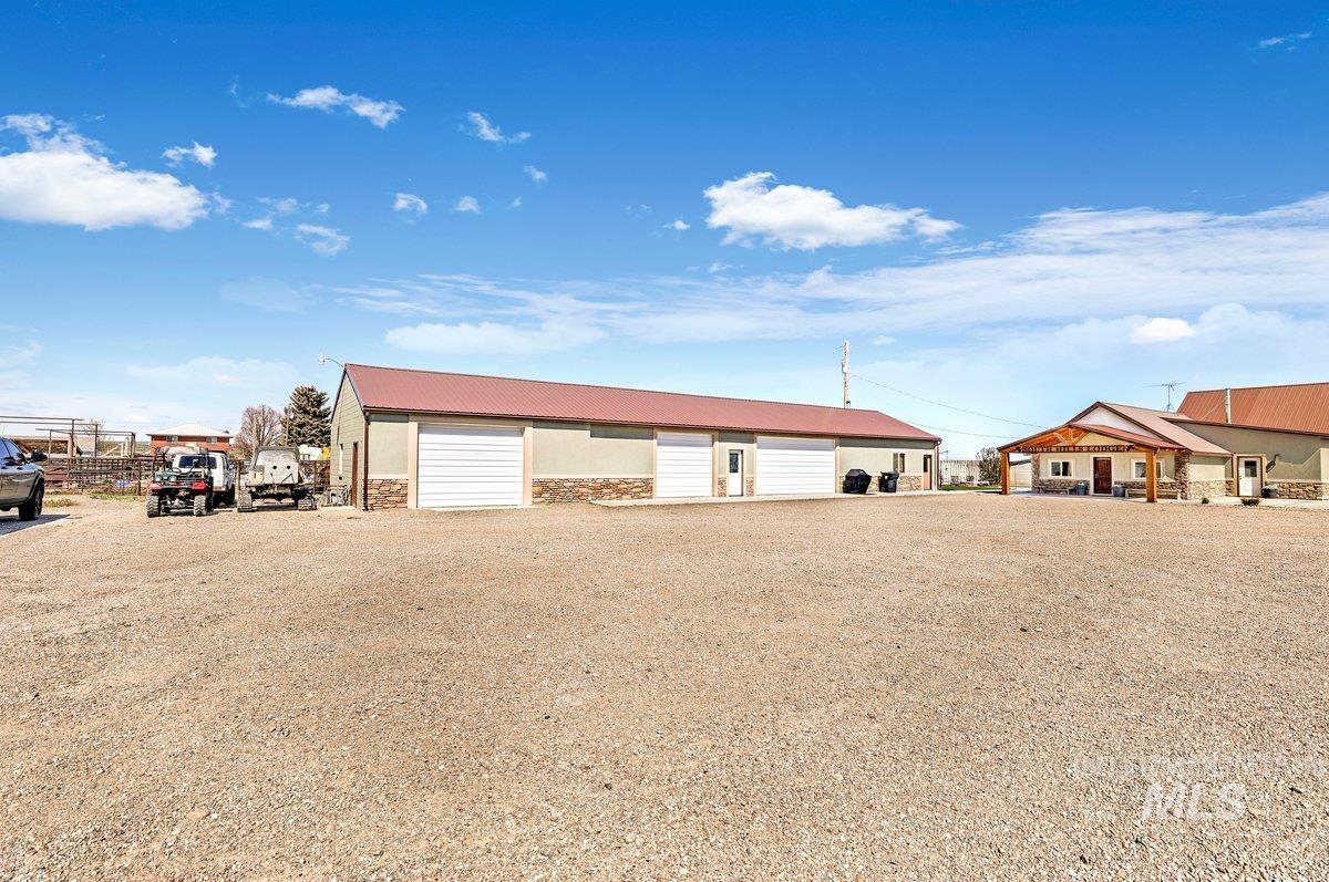 2040 E 2200 N Property Photo 38