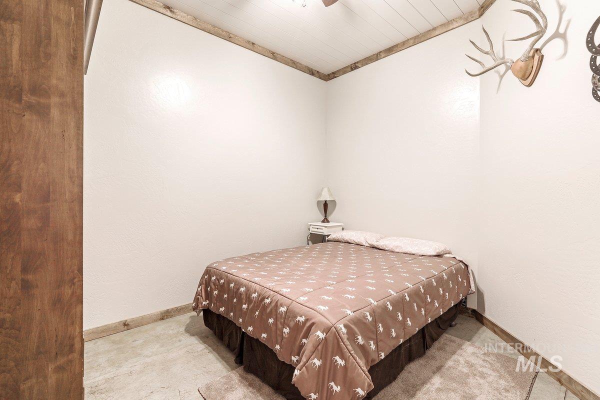 2040 E 2200 N Property Photo 41