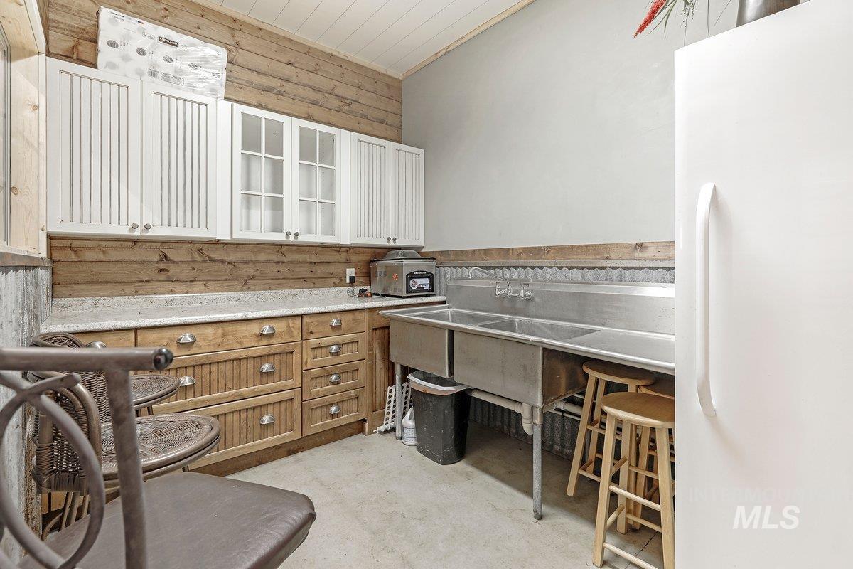 2040 E 2200 N Property Photo 43