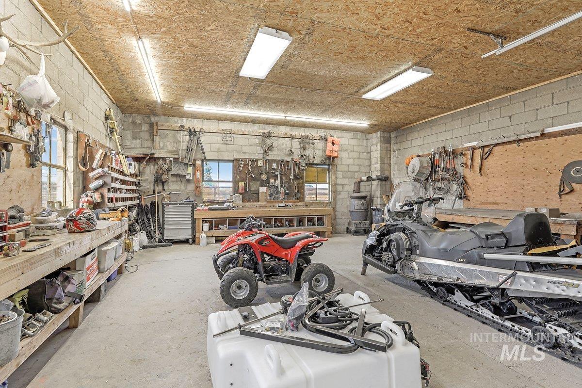 2040 E 2200 N Property Photo 44