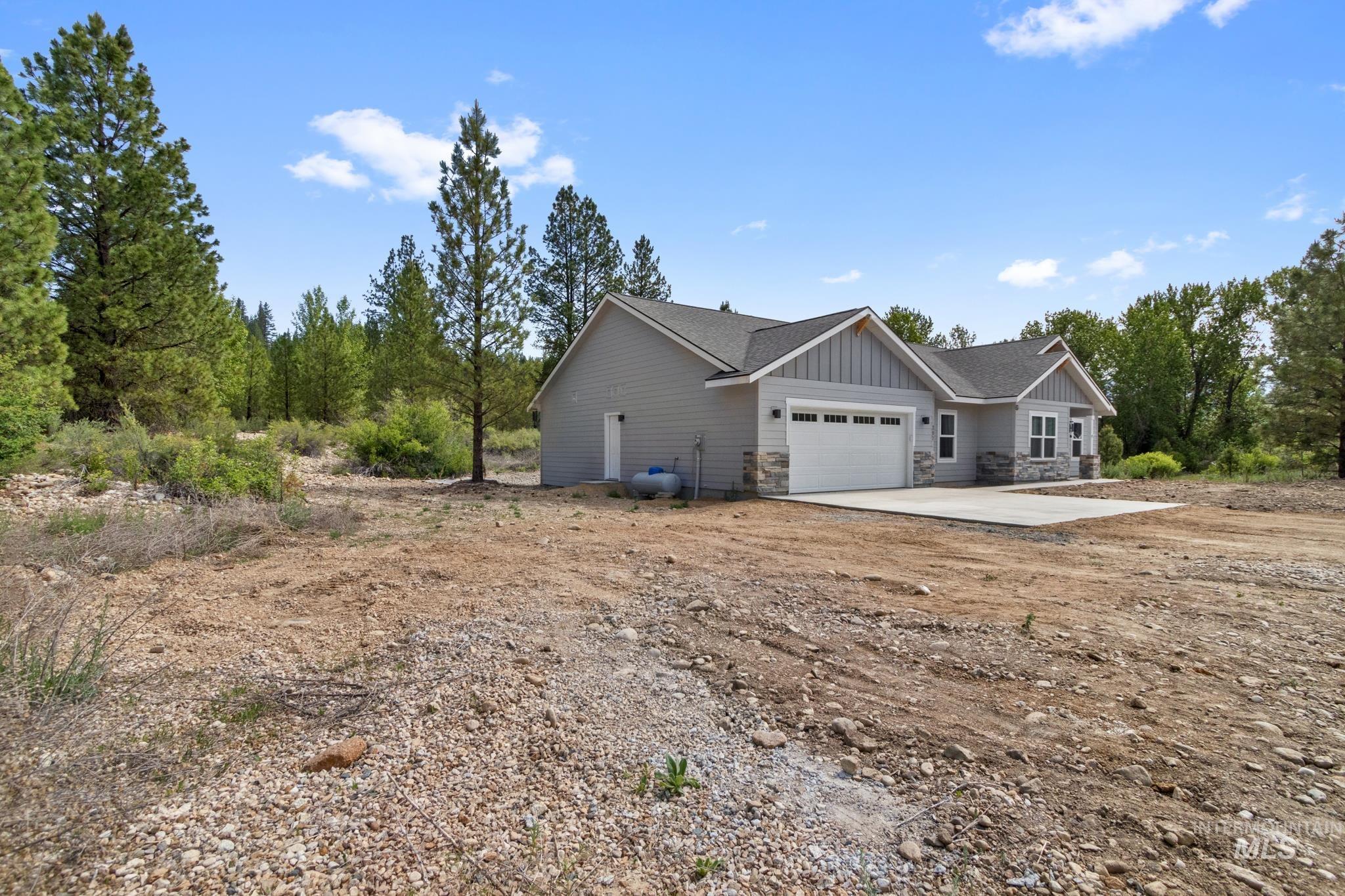 207 Lainey Lane Property Photo 2