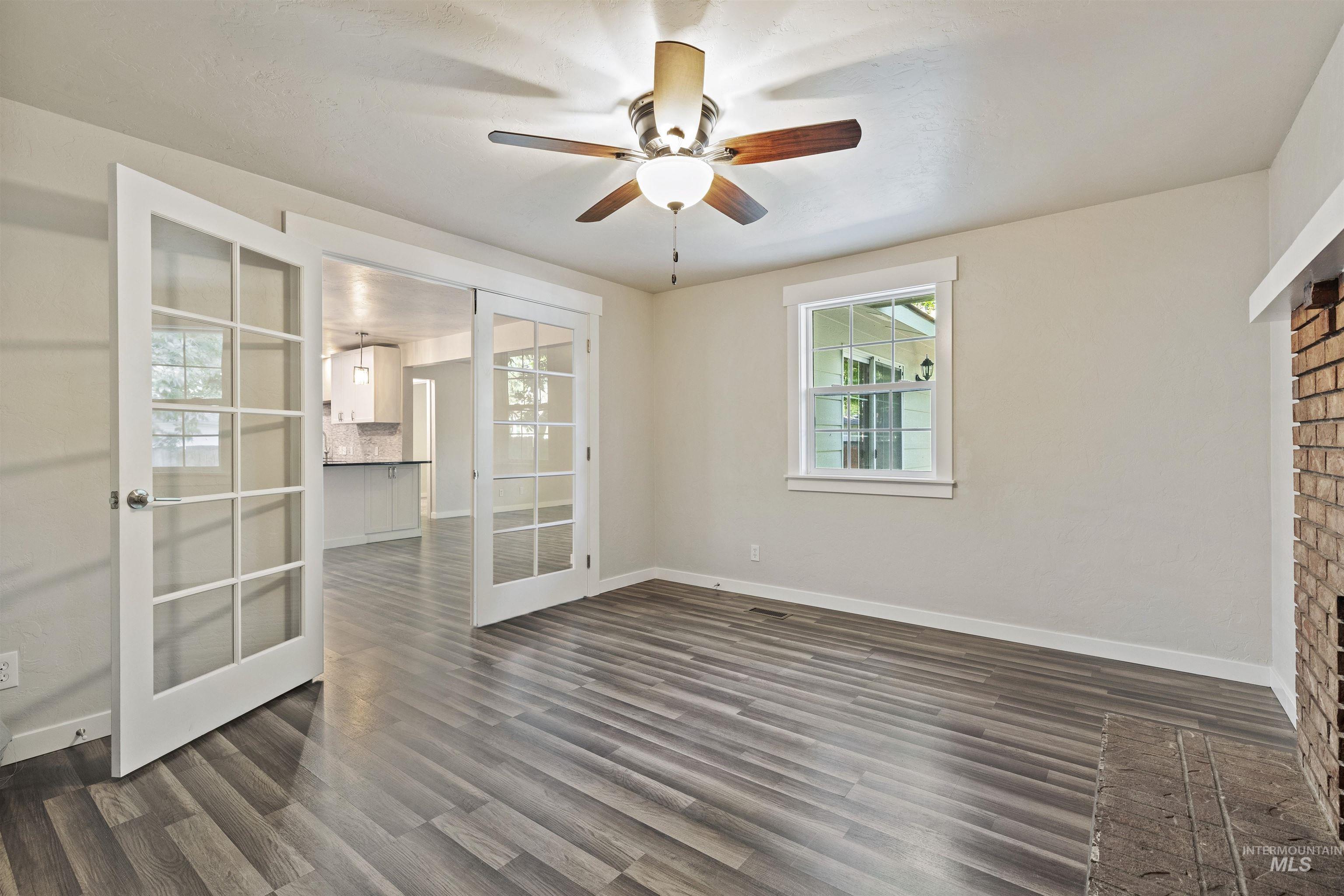 4655 N Bluegrass Ave Property Photo 8
