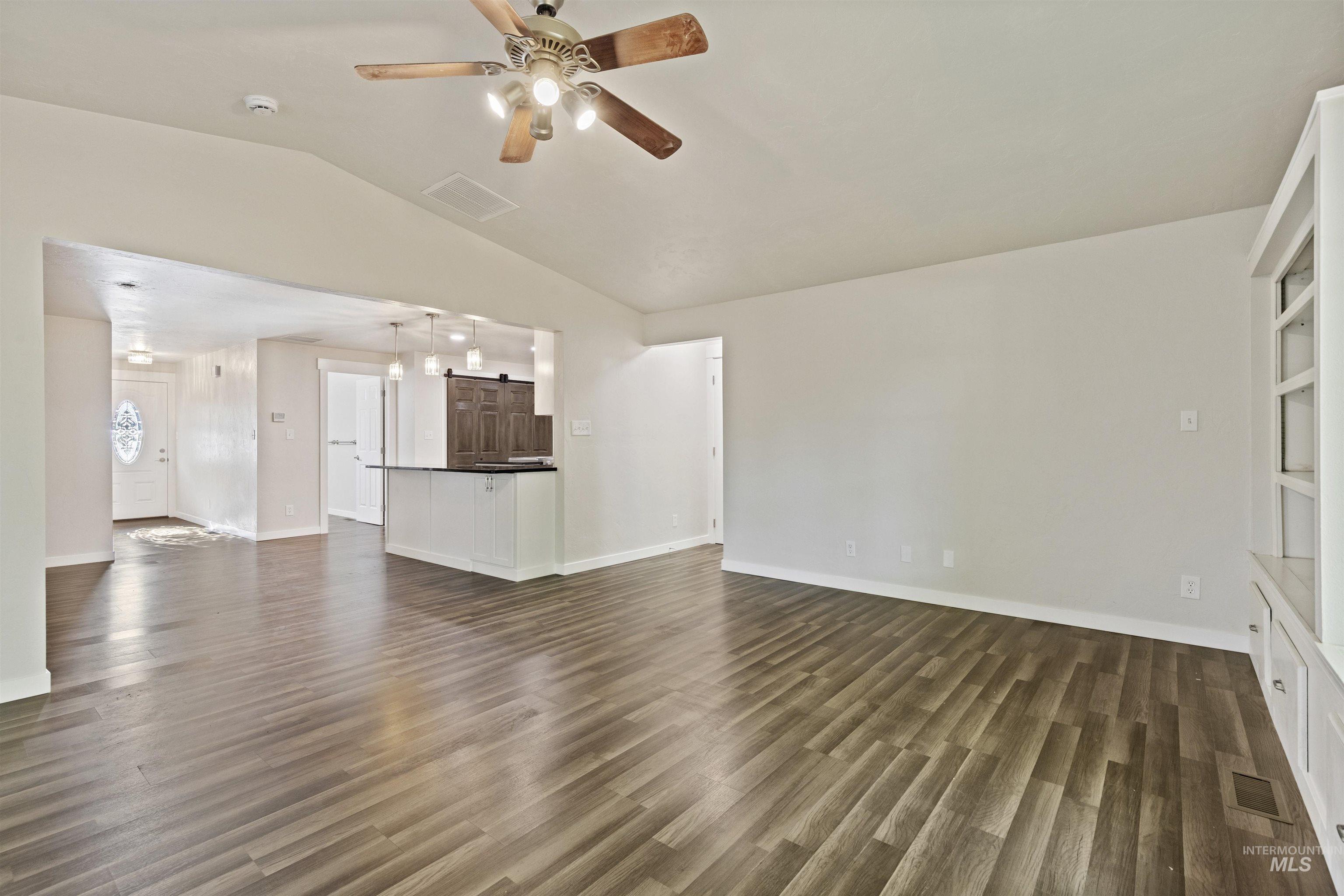 4655 N Bluegrass Ave Property Photo 12