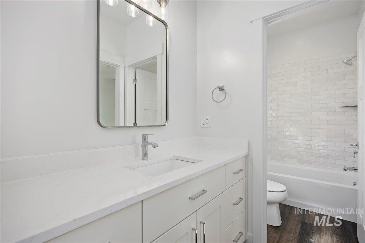 276 Maxine Lane West Property Photo 13