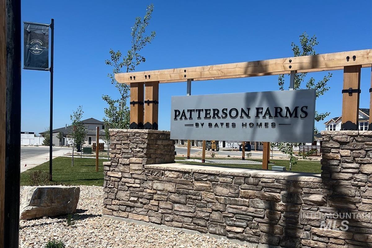 276 Maxine Lane West Property Photo 14